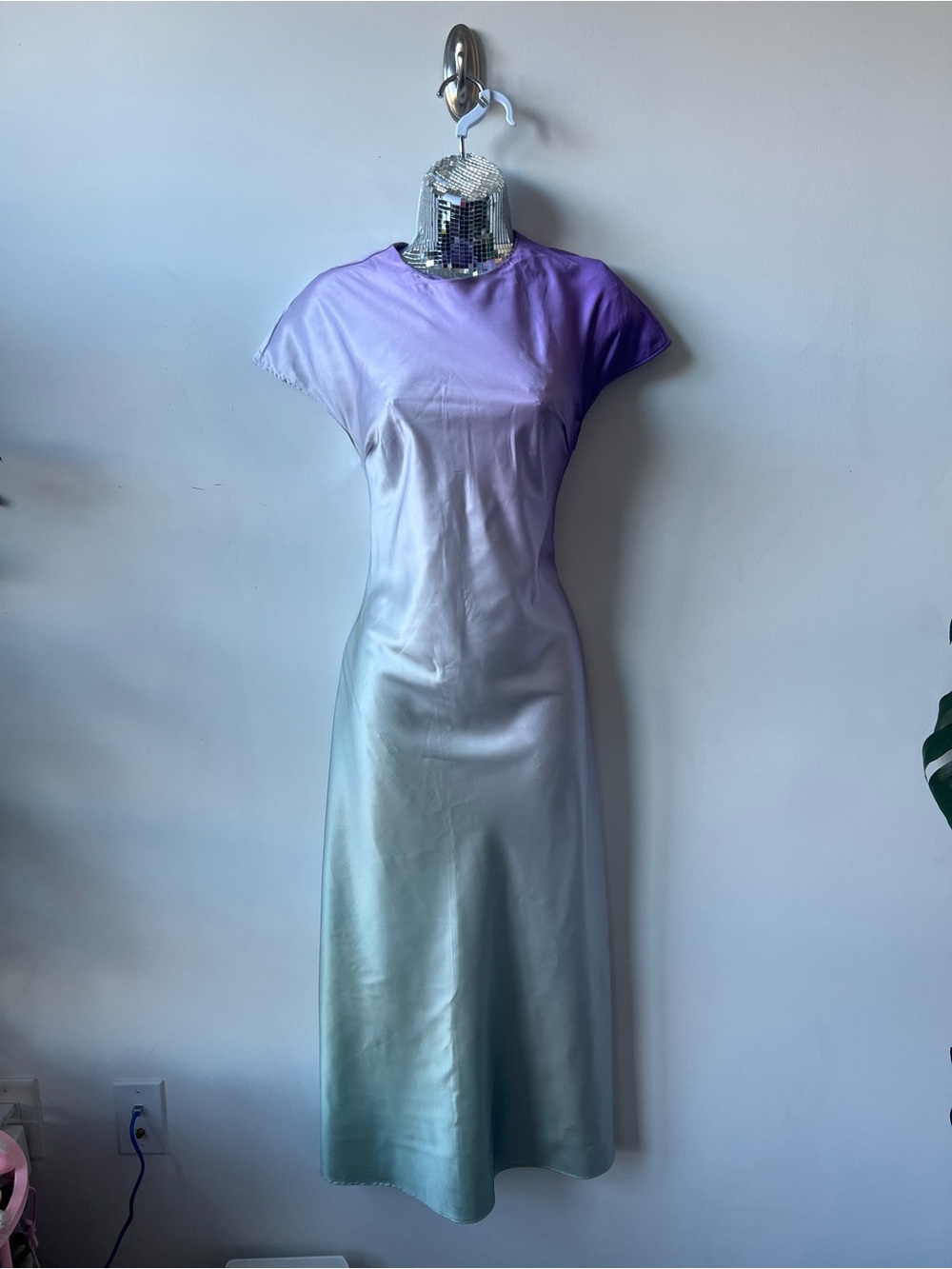Satin Ombre Cap-Sleeve Midi Dress in Lavender to Seafoam